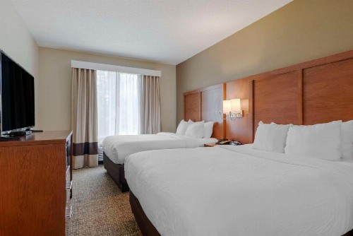 Comfort Suites Columbus State University Area - image 37