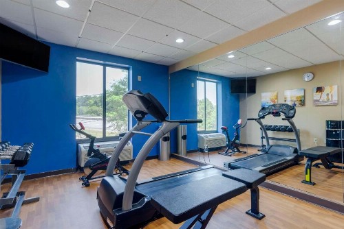 Comfort Suites Columbus State University Area - image 39