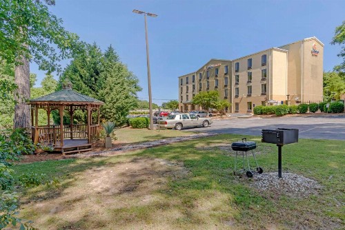 Comfort Suites Columbus State University Area - image 42