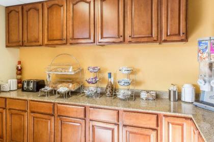 Columbus inn and Suites - image 13