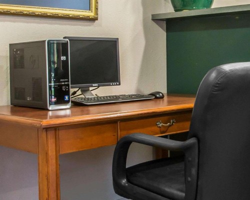 Econo Lodge Inn & Suites at Fort Benning - image 23