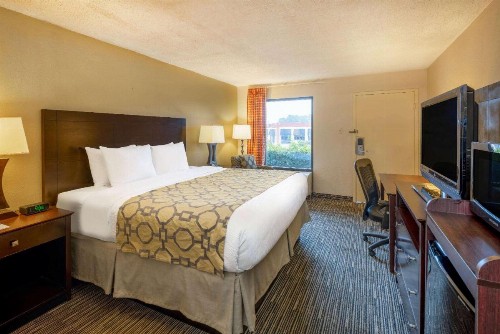 Baymont by Wyndham Columbus GA - image 10