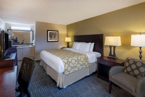 Baymont by Wyndham Columbus GA - image 11
