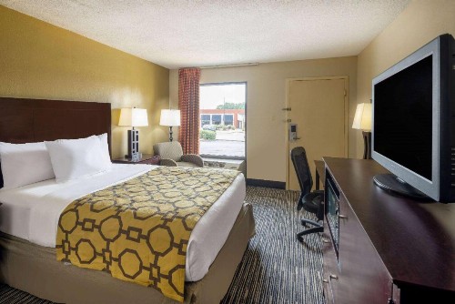 Baymont by Wyndham Columbus GA - image 14