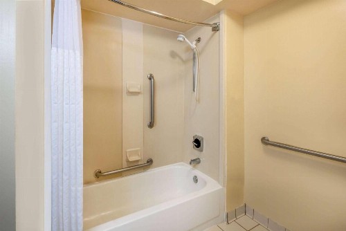 Baymont by Wyndham Columbus GA - image 8