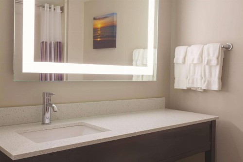 La Quinta by Wyndham Columbus North - image 39