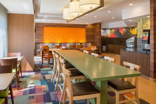 Fairfield Inn & Suites by Marriott Columbus - image 5