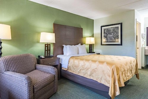 Quality Inn Columbus - image 11