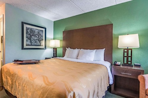 Quality Inn Columbus - image 15