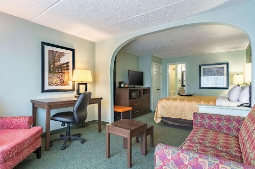 Quality Inn Columbus - image 23