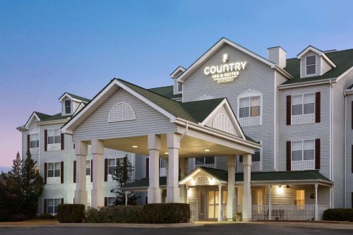 Country Inn & Suites by Radisson Columbus GA - image 1