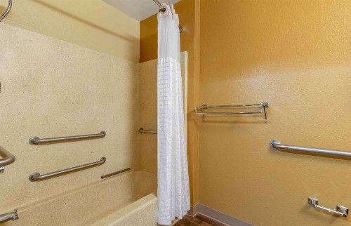 Extended Stay America Suites - Columbus - Bradley Park - image 25