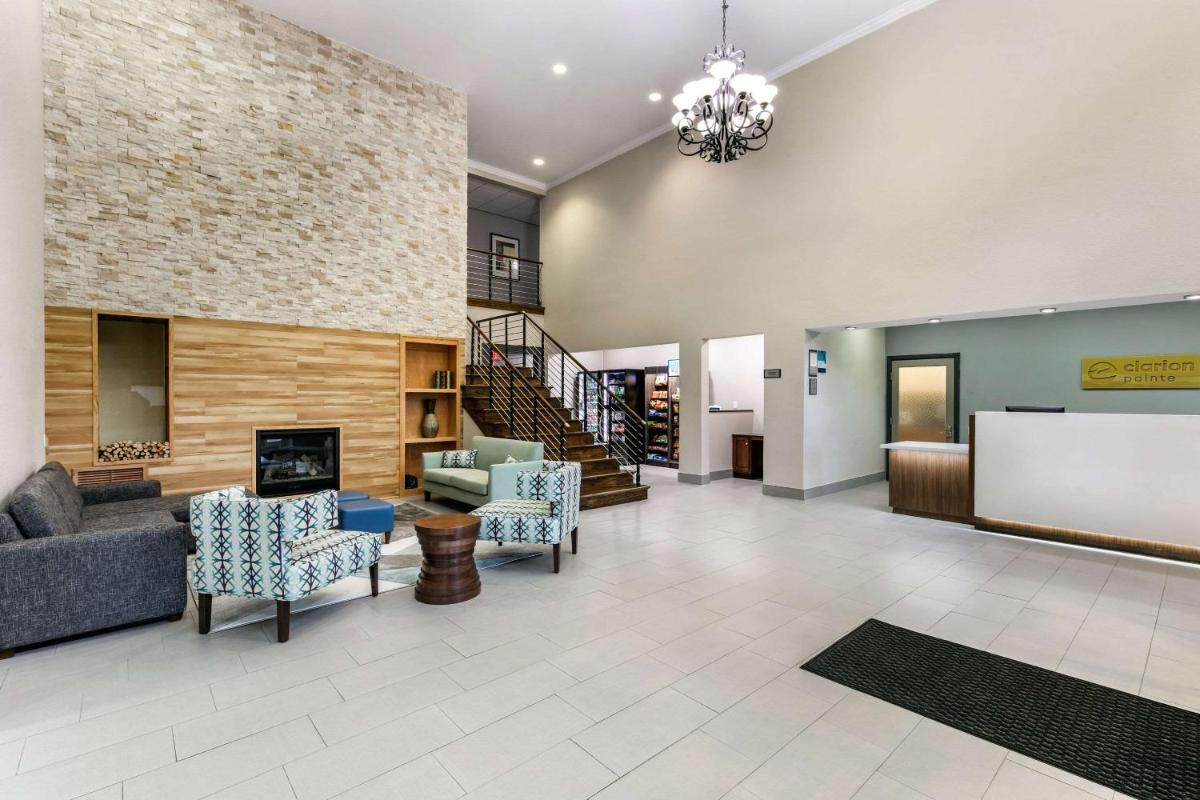 Clarion Pointe Columbus-Bradley Park - image 5