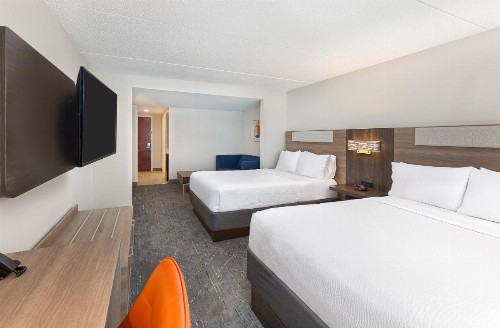 Holiday Inn Express & Suites Columbus at Northlake an IHG Hotel - image 15