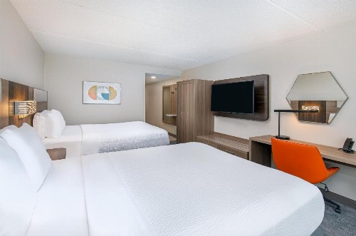 Holiday Inn Express & Suites Columbus at Northlake an IHG Hotel - image 32
