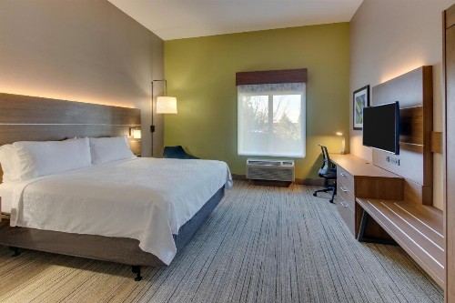Holiday Inn Express Hotel & Suites Columbus-Fort Benning an IHG Hotel - image 28