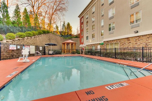 Holiday Inn Express Hotel & Suites Columbus-Fort Benning an IHG Hotel - image 47