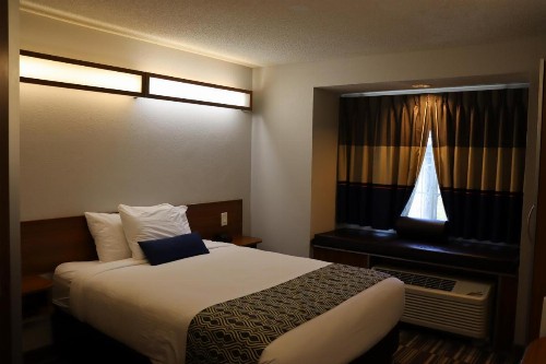 Microtel Inn & Suites by Wyndham Columbus/Near Fort Benning - image 22
