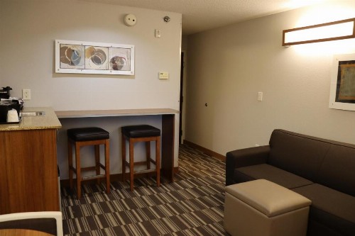 Microtel Inn & Suites by Wyndham Columbus/Near Fort Benning - image 33