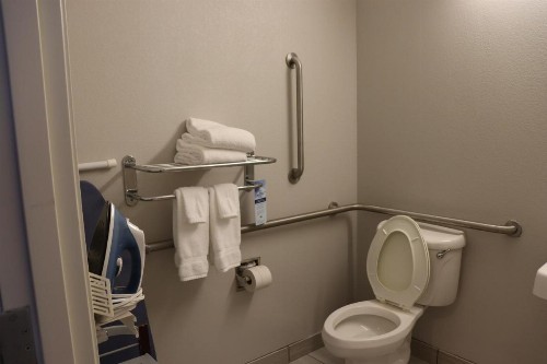 Microtel Inn & Suites by Wyndham Columbus/Near Fort Benning - image 34