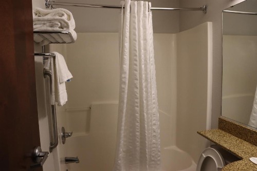 Microtel Inn & Suites by Wyndham Columbus/Near Fort Benning - image 39