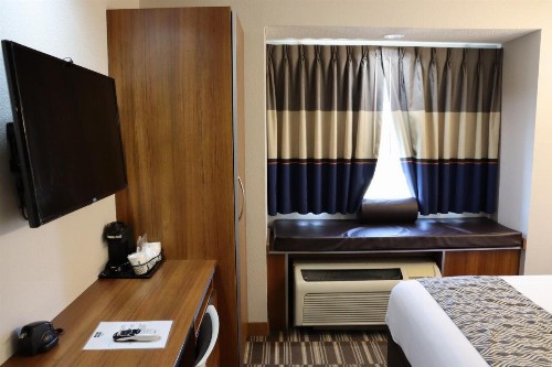 Microtel Inn & Suites by Wyndham Columbus/Near Fort Benning - image 42