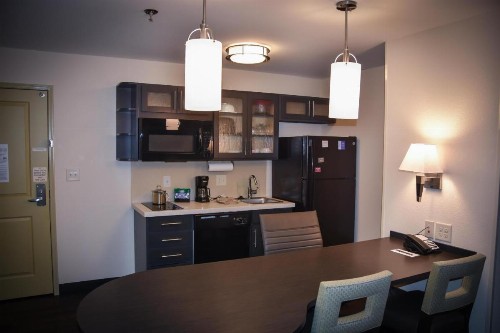 Candlewood Suites Columbus-Northeast an IHG Hotel - image 14