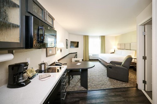 Candlewood Suites Columbus-Northeast an IHG Hotel - image 20
