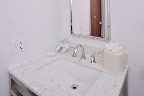 Hilton Garden Inn Columbus/Polaris - image 30