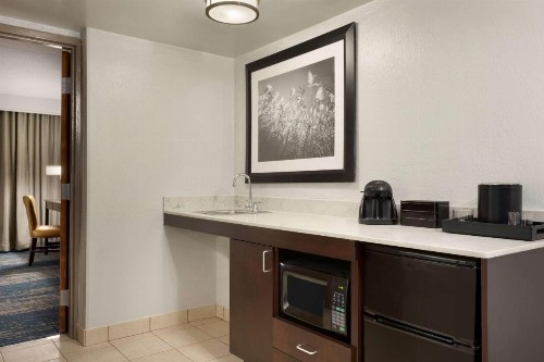 Embassy Suites Columbus - image 42