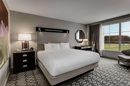 Hilton Columbus at Easton - image 22
