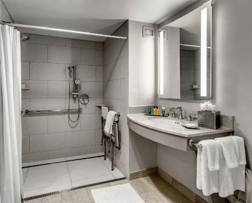 Hilton Columbus at Easton - image 28