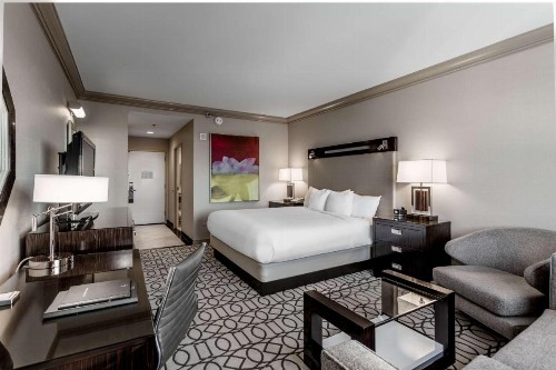 Hilton Columbus at Easton - image 31