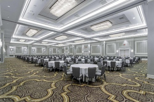 Hilton Columbus at Easton - image 35