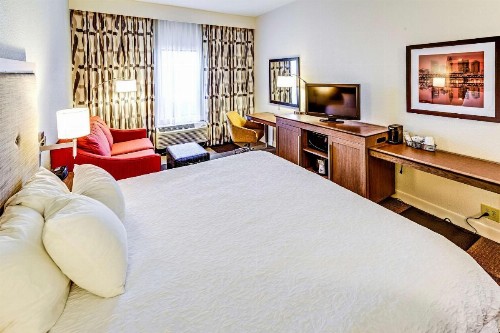 Hampton Inn Columbus I-70E/Hamilton Road - image 2