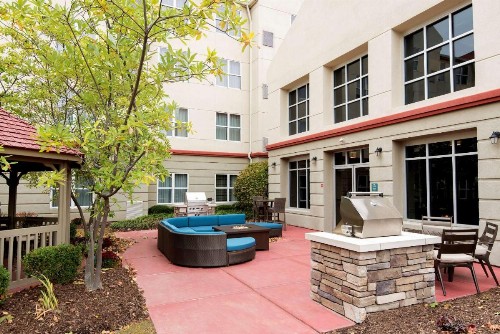 Homewood Suites Columbus - Airport - image 3