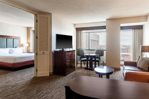 DoubleTree Suites by Hilton Columbus - image 14