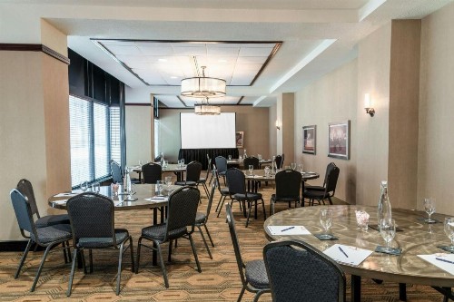 DoubleTree Suites by Hilton Columbus - image 15