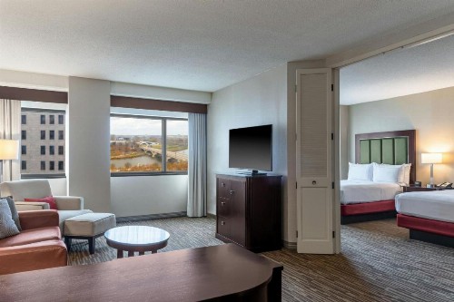 DoubleTree Suites by Hilton Columbus - image 27