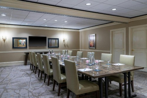 DoubleTree Suites by Hilton Columbus - image 29