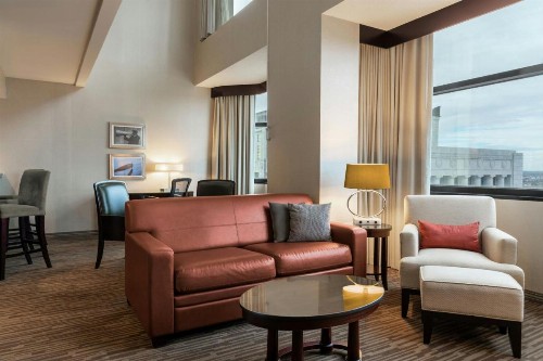 DoubleTree Suites by Hilton Columbus - image 35