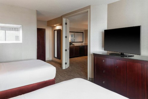DoubleTree Suites by Hilton Columbus - image 40