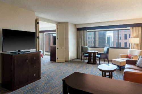 DoubleTree Suites by Hilton Columbus - image 49