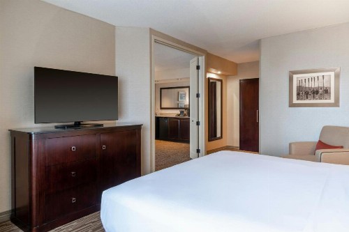 DoubleTree Suites by Hilton Columbus - image 7