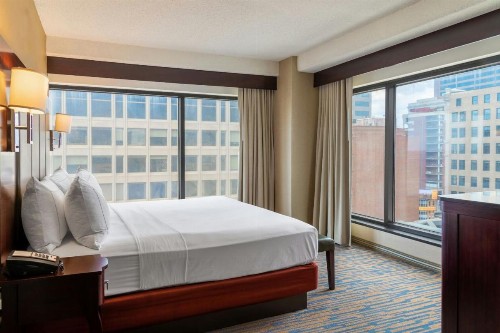 DoubleTree Suites by Hilton Columbus - image 9