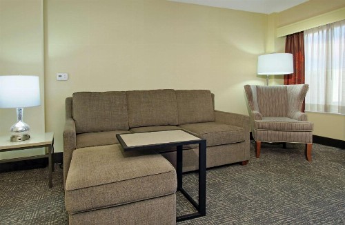 Hampton Inn & Suites Columbus-Downtown Ohio - image 17