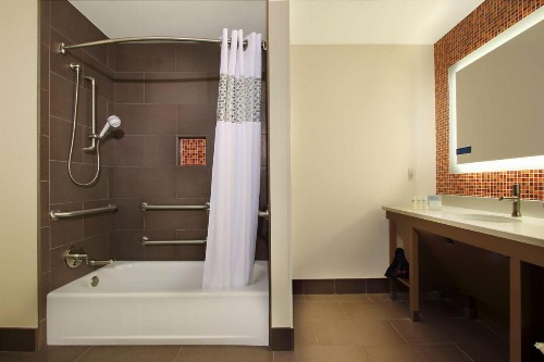 Hampton Inn & Suites Columbus-Downtown Ohio - image 24