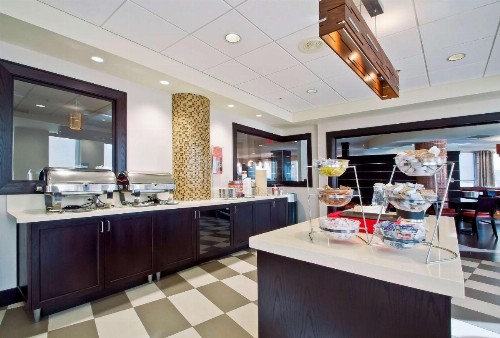 Hampton Inn & Suites Columbus-Downtown Ohio - image 33