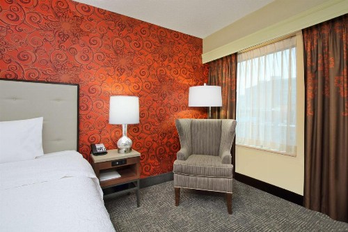 Hampton Inn & Suites Columbus-Downtown Ohio - image 42