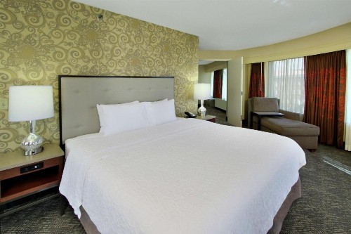 Hampton Inn & Suites Columbus-Downtown Ohio - image 8